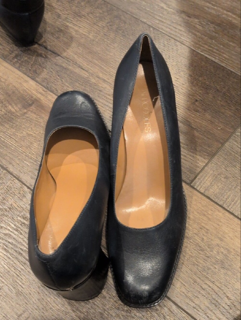 Aerosoles Betsy Navy Blue Leather‎ Pumps